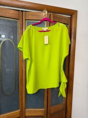 Michael Kors Women’s Lime Green Short Sleeve Blouse with Side Tie, BRAND NEW